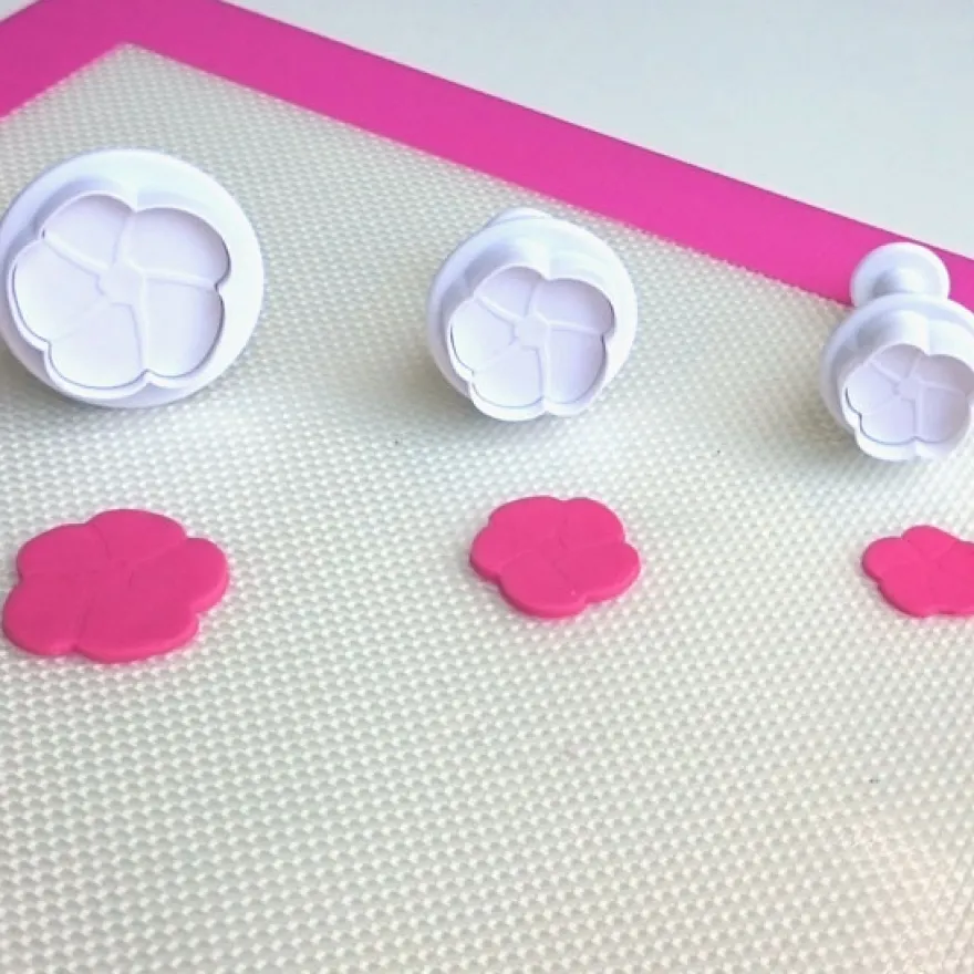 Cake Star Ausstecher mit Auswerfer - Hibiscus 3tlg