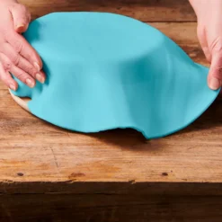 Funcakes ausgerollte Fondantdecke - Babyblau 36cm