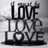 Silhouette aus Metall - It must be Love